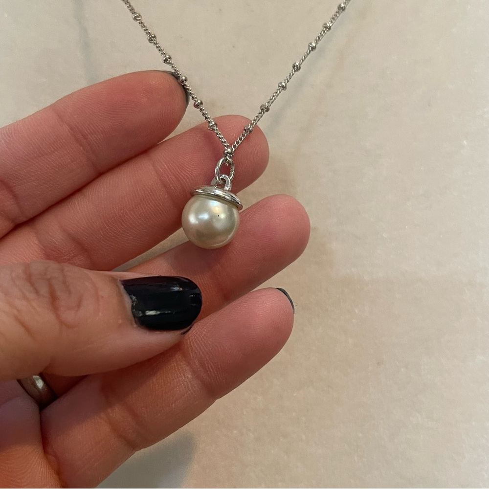 Vintage Pearl Drop Pendant on Delicate Silver Tone Chain Necklace - Picture 3 of 7